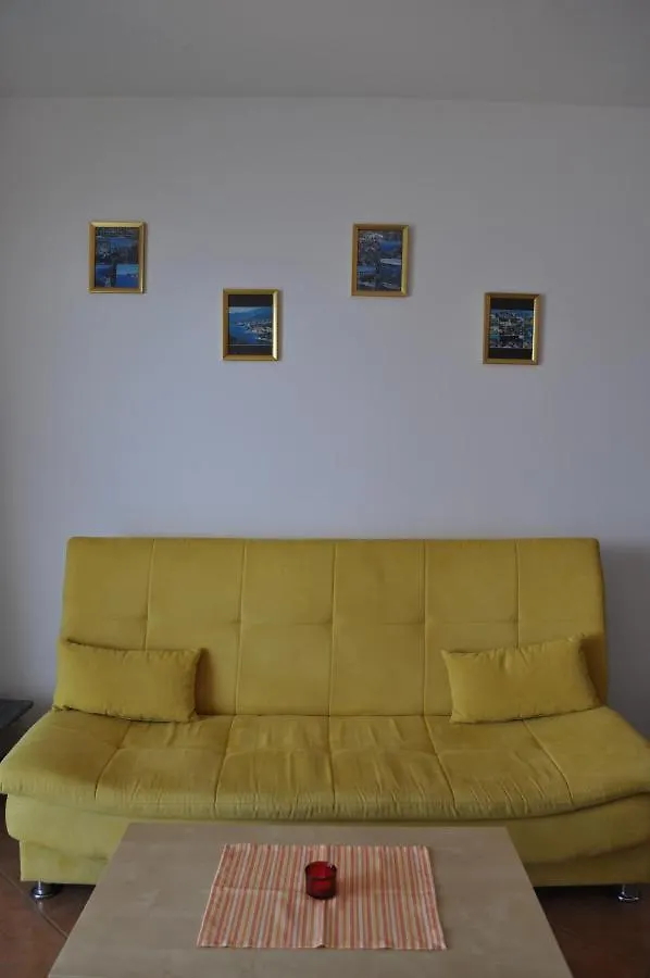 Poseidon Apartments Plomin 0*,  Croacia
